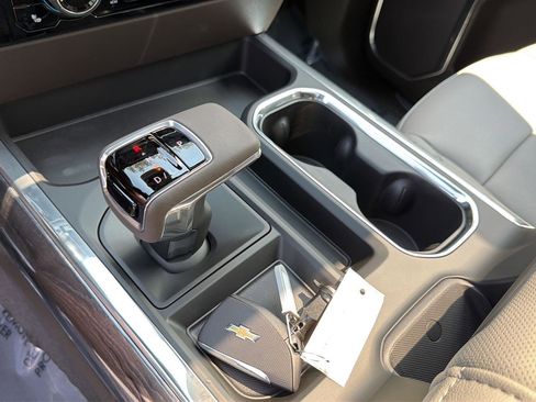 New 2026 Chevrolet Silverado 1500 LTZ w/ LTZ Premium Package AWD/4WD image 29