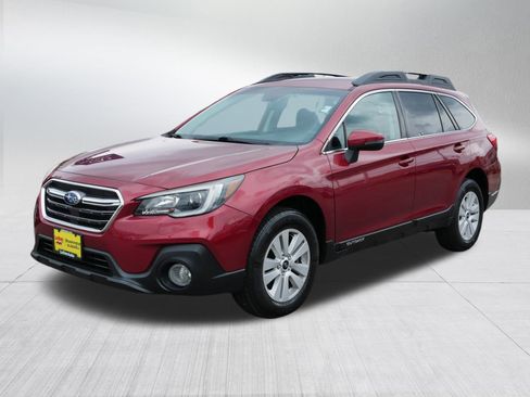 Used 2019 Subaru Outback 2.5i Premium image 3