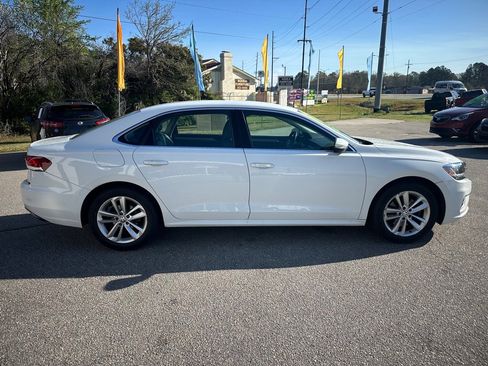 Used 2020 Volkswagen Passat 2.0T SE FWD image 6