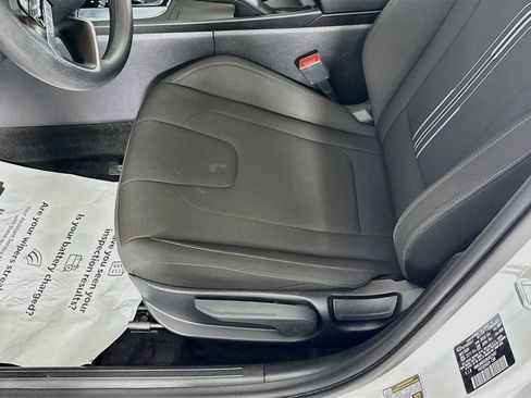 Used 2024 Hyundai Elantra SEL FWD image 13