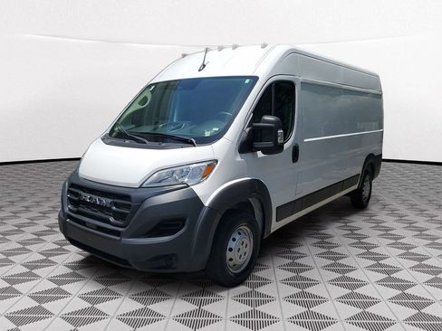 Used 2023 RAM ProMaster 2500 FWD image 3