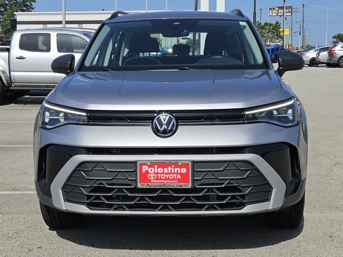 Used 2025 Volkswagen Taos S AWD/4WD image 3