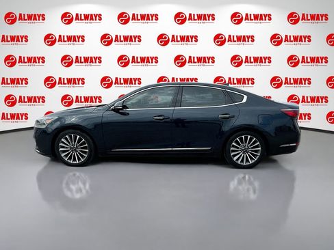 Used 2018 Kia Cadenza Premium w/ Luxury Package image 10