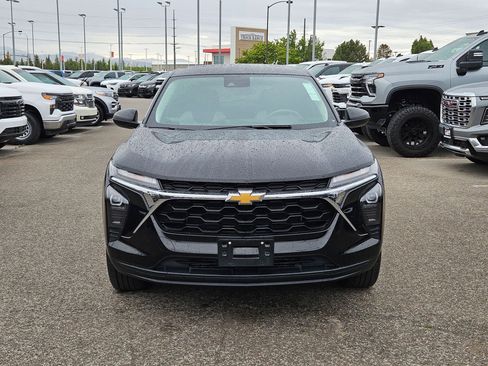 Used 2024 Chevrolet Trax LS FWD image 9