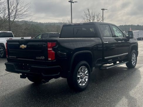 Used 2024 Chevrolet Silverado 2500 High Country w/ High Country Premium Package image 7