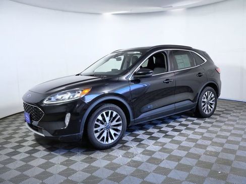 Certified 2020 Ford Escape Titanium image 5