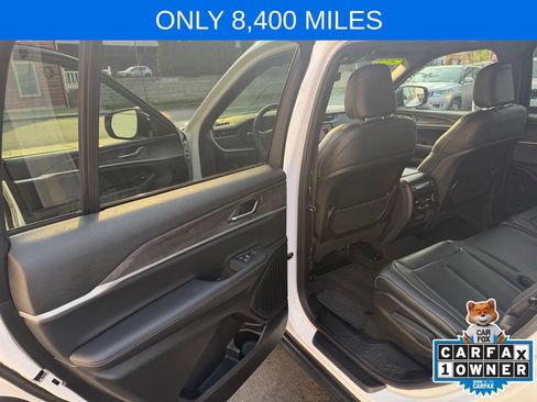 Used 2025 Jeep Grand Cherokee L Limited AWD/4WD image 9