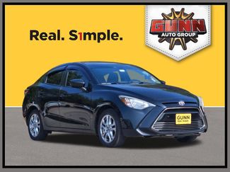Used 2018 Toyota Yaris iA FWD video 1