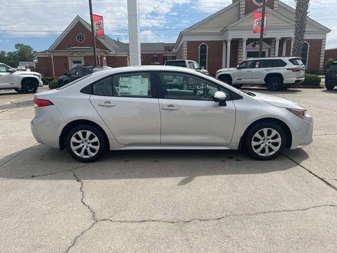 New 2026 Toyota Corolla LE FWD image 6