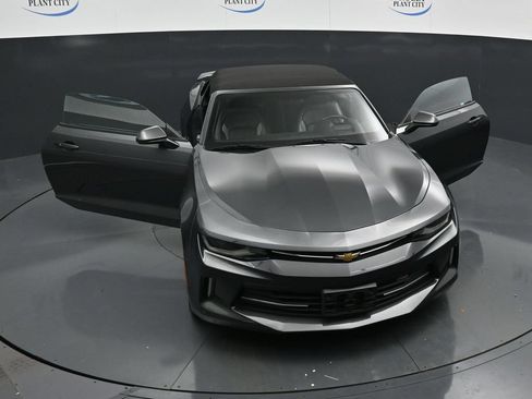 Used 2017 Chevrolet Camaro LT RWD image 34