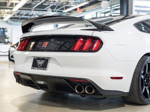 Used 2019 Ford Mustang Shelby GT350R w/ GT350R Equipment Group 920A image 21