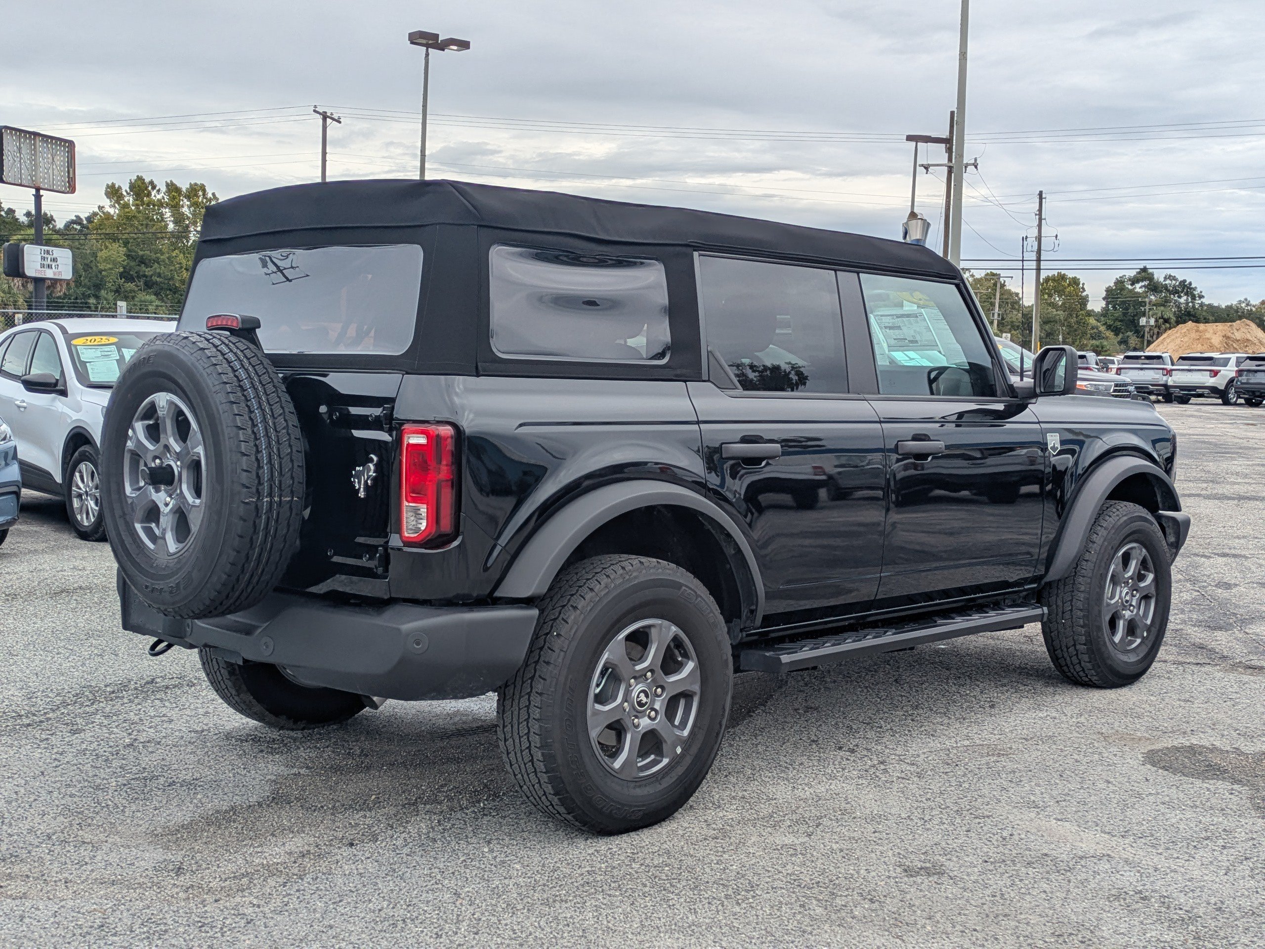 Used 2025 Ford Bronco Big Bend AWD/4WD image 4