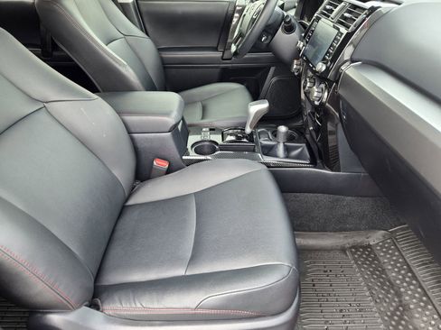 Used 2024 Toyota 4Runner TRD Off-Road Premium w/ Off Road Premium Plus Package AWD/4WD image 13