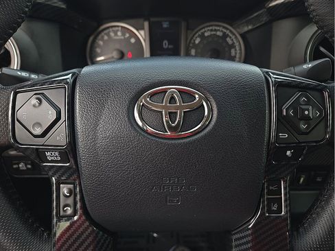 Used 2019 Toyota Tacoma SR5 image 19