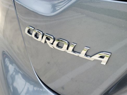Certified 2025 Toyota Corolla LE FWD image 10