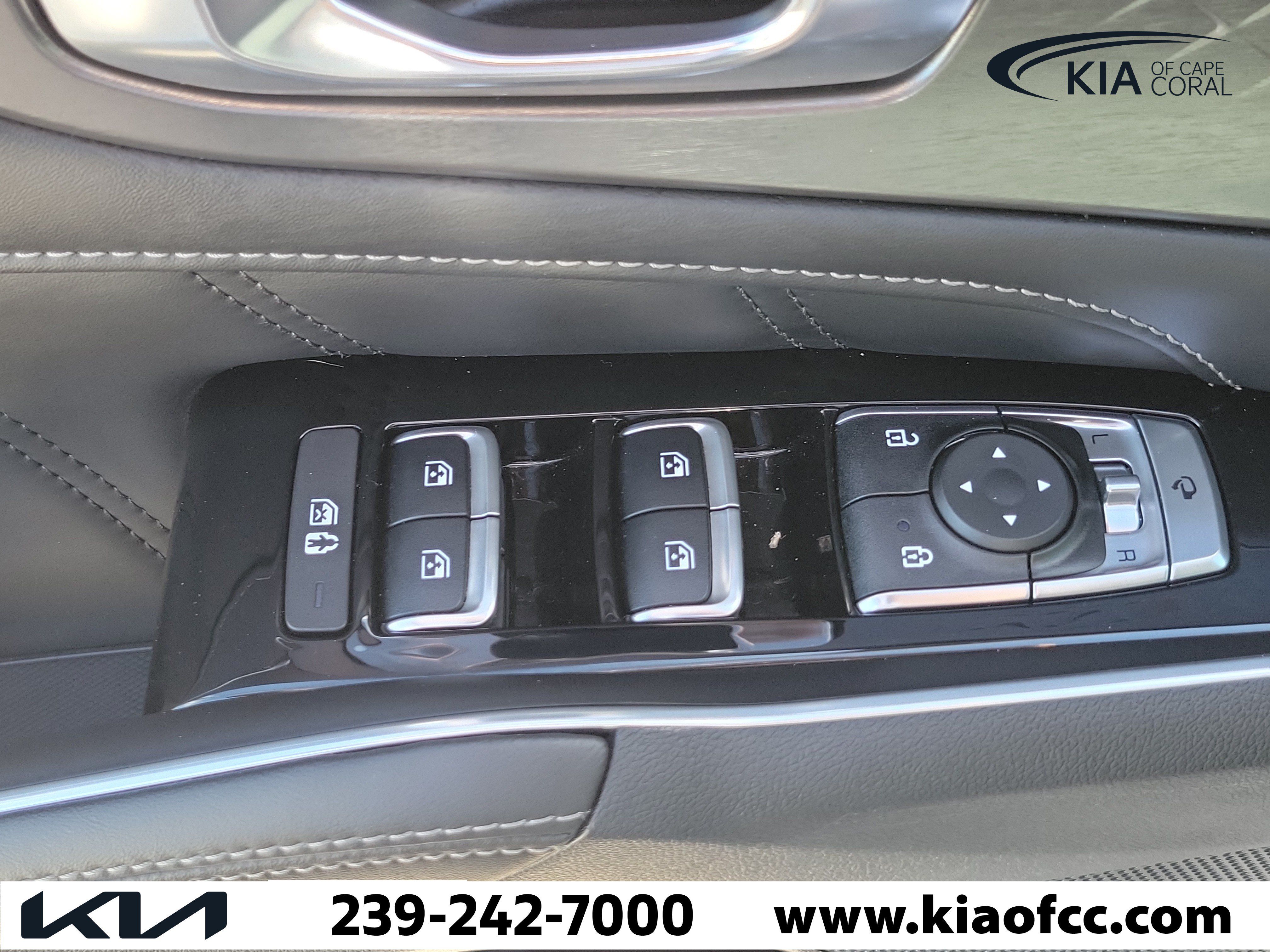 Certified 2023 Kia Sorento SX FWD image 25
