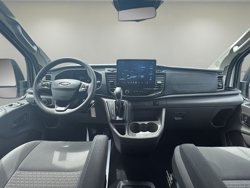 Used 2023 Ford Transit 350 XLT RWD image 15