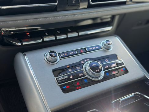 Used 2021 Lincoln Aviator Reserve w/ Elements Package Plus image 26