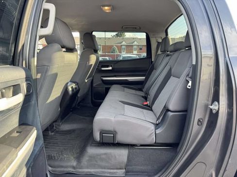 Used 2016 Toyota Tundra SR5 w/ SR5 Upgrade Package AWD/4WD image 17