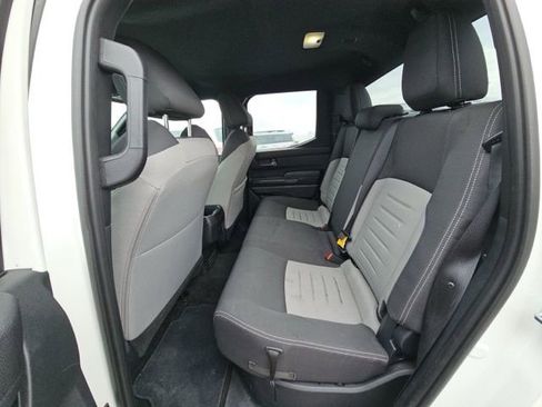 Used 2025 Toyota Tacoma TRD Off-Road image 10