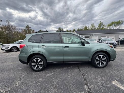Used 2017 Subaru Forester 2.5i Premium w/ All-Weather Package AWD/4WD image 13