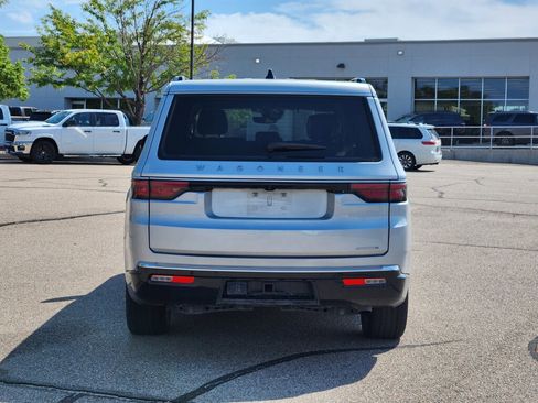 Used 2024 Jeep Wagoneer Series II w/ Flexible Seating Group image 4