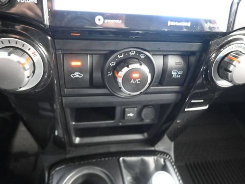 Used 2024 Toyota 4Runner TRD Off-Road Premium w/ Moonroof Package AWD/4WD image 9