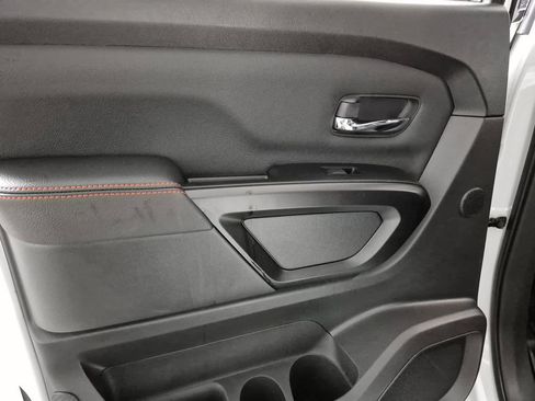 Used 2024 Nissan Titan PRO-4X image 23