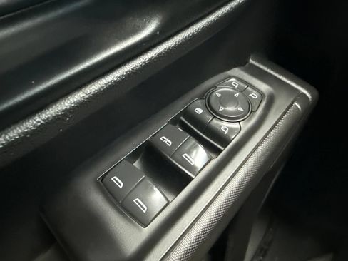 Used 2022 Chevrolet Silverado 2500 Custom w/ Custom Value Package AWD/4WD image 36