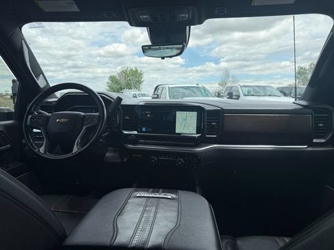 Used 2024 Chevrolet Silverado 2500 High Country w/ Technology Package AWD/4WD image 17