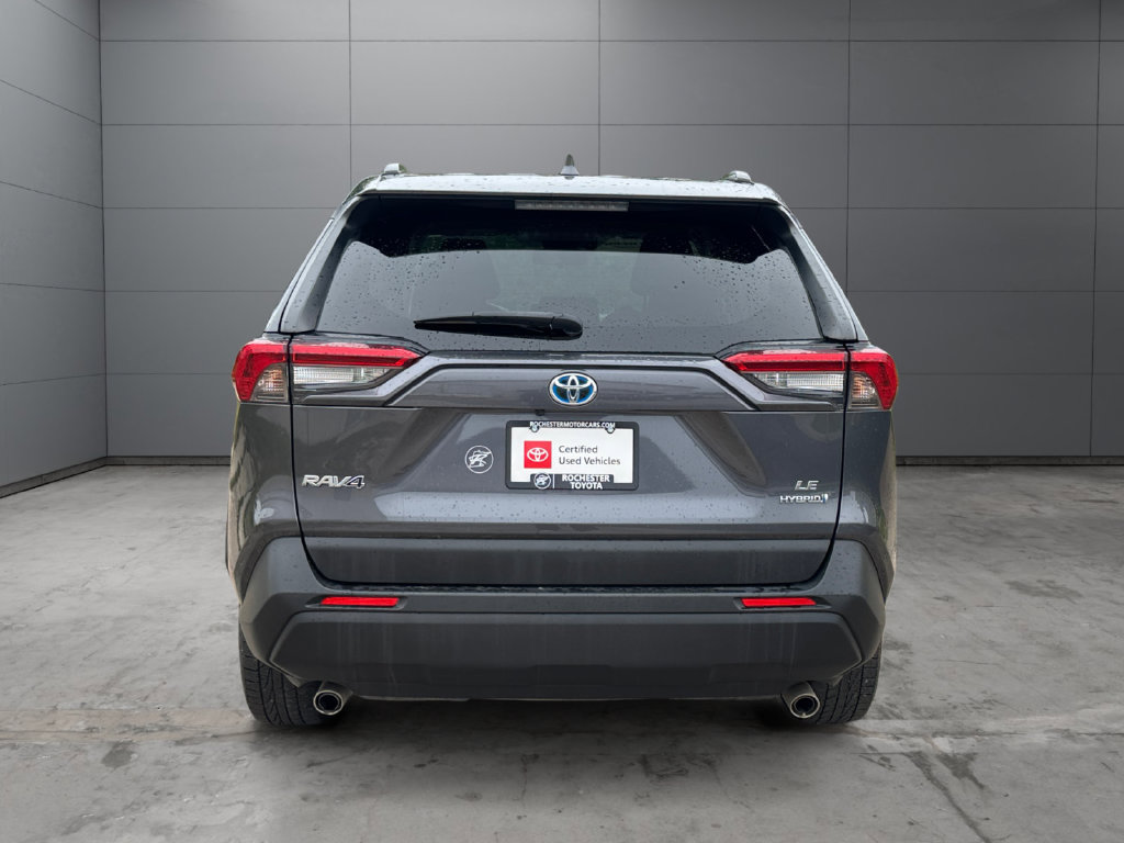 Used 2019 Toyota RAV4 LE w/ Carpet Mat Package AWD/4WD image 4