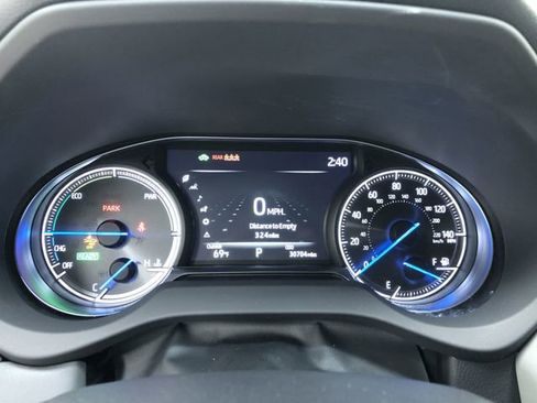 Used 2021 Toyota Venza XLE w/ Softex Package AWD/4WD image 18