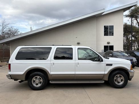 Used 2000 Ford Excursion Limited image 3