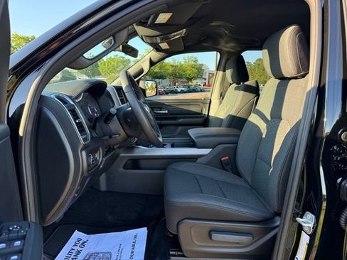 New 2026 RAM 1500 Express AWD/4WD image 13