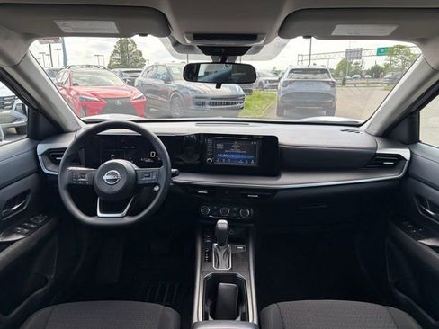 Used 2025 Nissan Kicks S FWD image 24