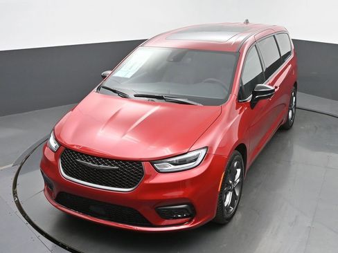 New 2026 Chrysler Pacifica Select image 38