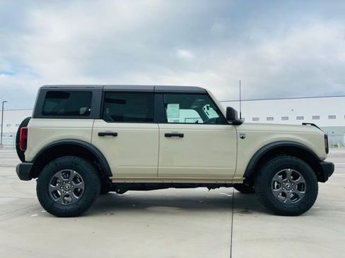 New 2025 Ford Bronco Big Bend image 6