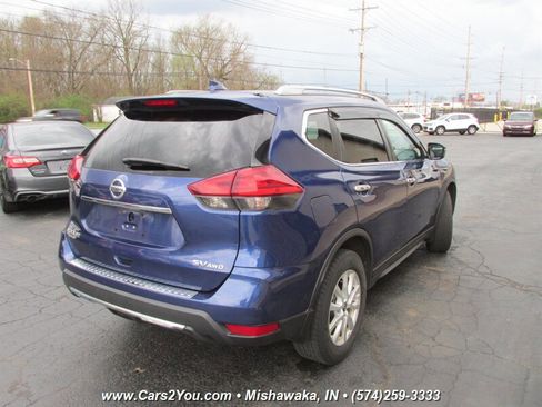 Used 2017 Nissan Rogue SV AWD/4WD image 5