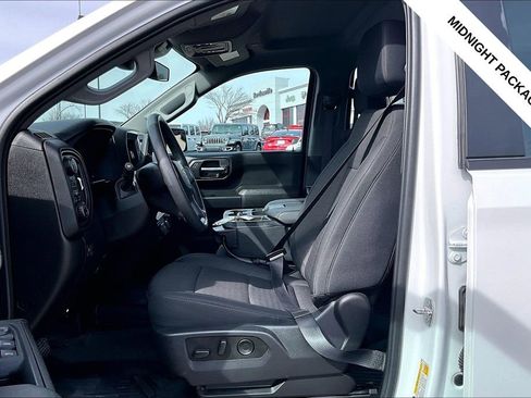 Used 2024 Chevrolet Silverado 1500 W/T w/ Z71 Off-Road Package AWD/4WD image 24
