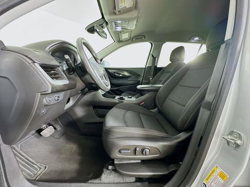 Used 2022 GMC Terrain SLE w/ Driver Convenience Package image 13