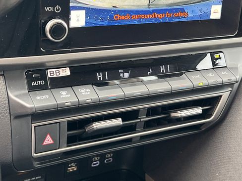 Certified 2025 Toyota Camry LE image 19