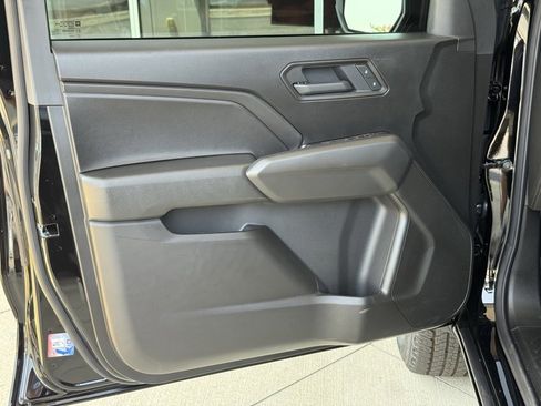 New 2025 Chevrolet Colorado W/T w/ WT Custom Package image 20