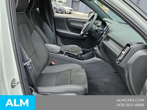 Used 2022 Volvo XC40 P8 Recharge Ultimate AWD/4WD image 19
