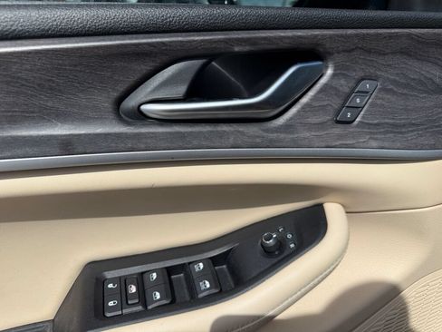 Used 2023 Jeep Grand Cherokee Limited AWD/4WD image 18