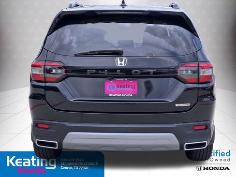 Certified 2023 Honda Pilot Touring image 7