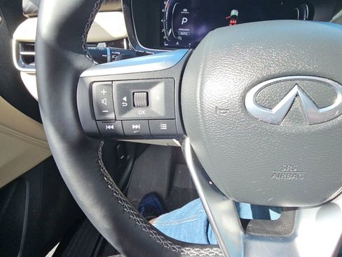 Used 2023 INFINITI QX60 Sensory w/ Vision Package AWD/4WD image 11