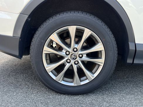 Used 2016 Toyota RAV4 Limited AWD/4WD image 10