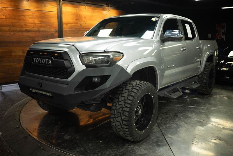 Used 2017 Toyota Tacoma Limited w/ Tow Package AWD/4WD image 2