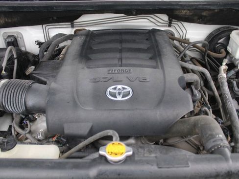 Used 2016 Toyota Tundra SR5 w/ SR5 Upgrade Package RWD image 28