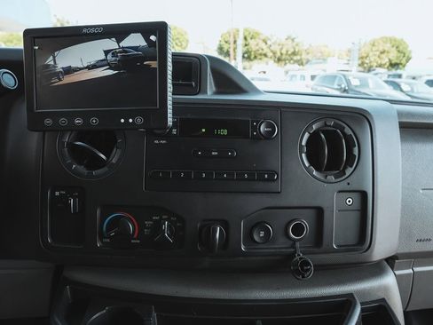 Used 2014 Ford E-150 and Econoline 150 w/ Power Group image 19